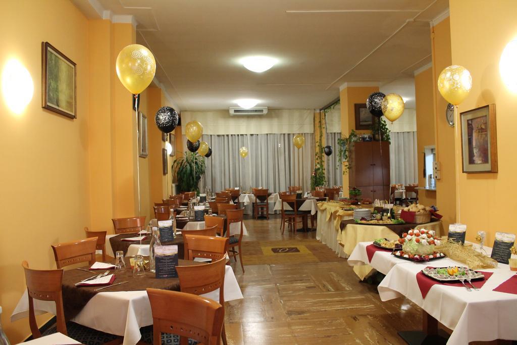 Hotel Europa Arma di Taggia Buitenkant foto
