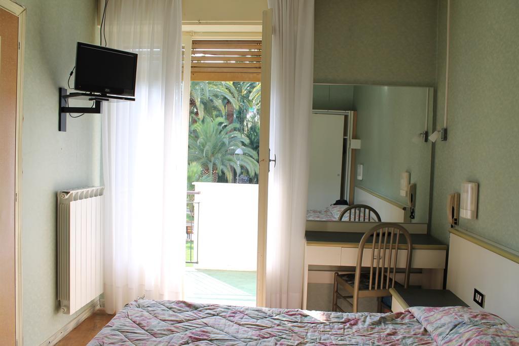 Hotel Europa Arma di Taggia Buitenkant foto