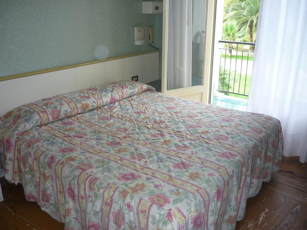 Hotel Europa Arma di Taggia Buitenkant foto