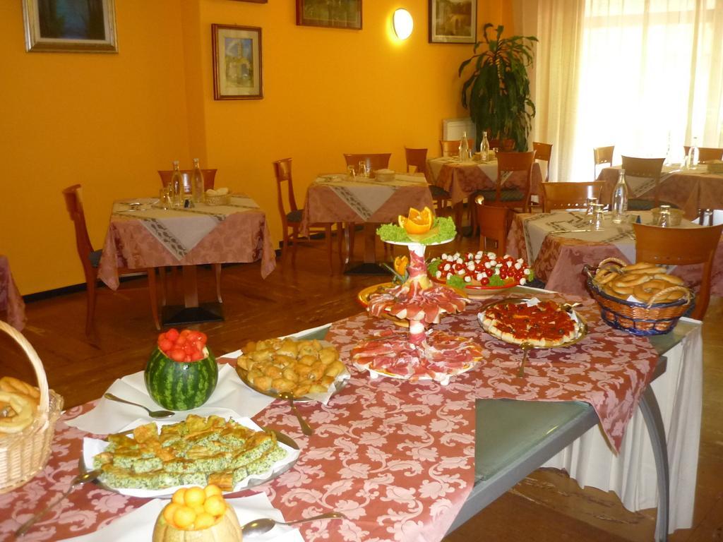 Hotel Europa Arma di Taggia Buitenkant foto