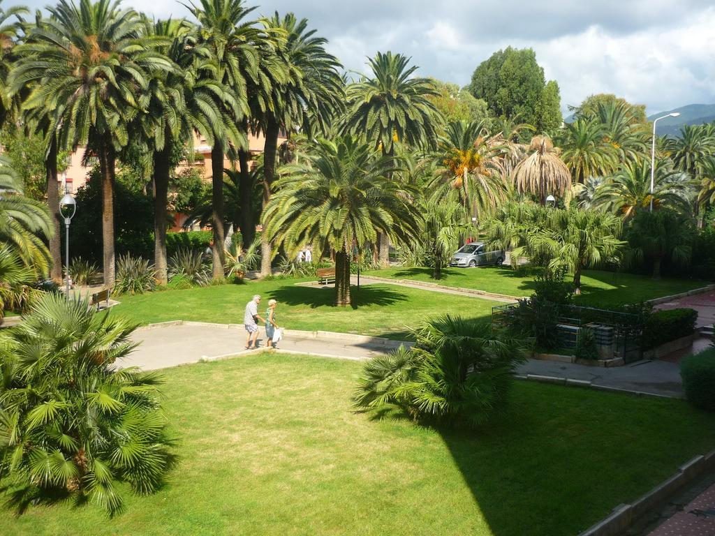 Hotel Europa Arma di Taggia Buitenkant foto