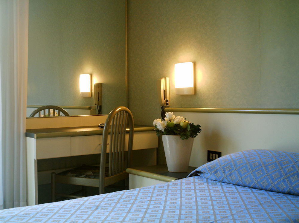Hotel Europa Arma di Taggia Buitenkant foto